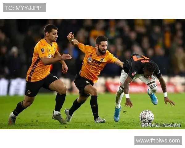 狼队与莱斯特城激战正酣谁能在英超赛场上笑到最后